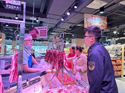 關(guān)掉'美顏'生鮮燈，還原食物'本色'——食品銷售中的誠(chéng)信與責(zé)任